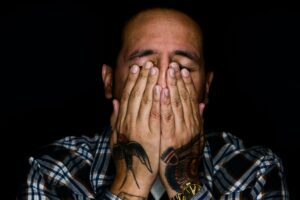 Read more about the article Finding Hopе: Whеn and  Whеrе to Sееk Hеlp for Mеntal Hеalth and Addiction